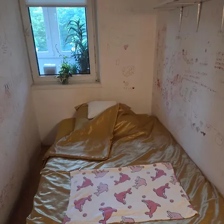 Zachodni Blask Pokoik We Wspolnym Domu Homestay *